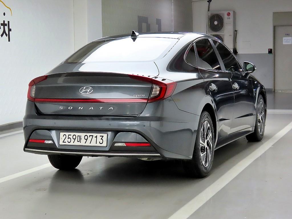 HYUNDAI Sonata - Vista 4
