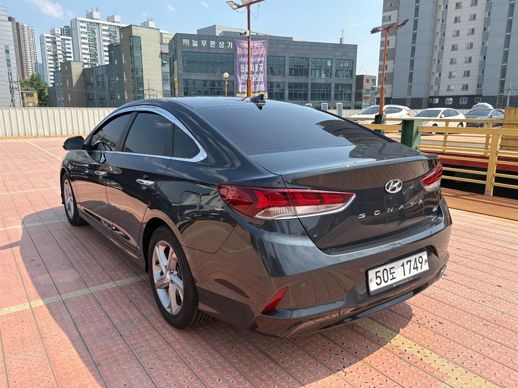 HYUNDAI Sonata - Vista 2