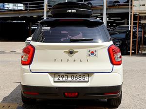 Ssangyong Tivoli - Vista 6