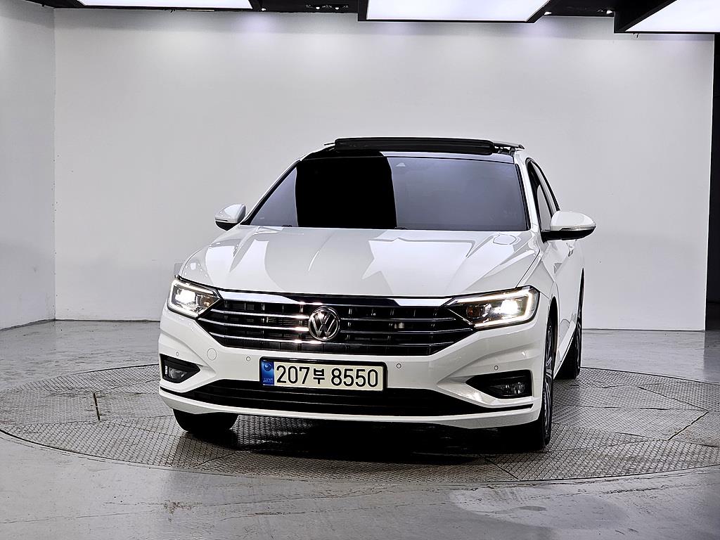 Volkswagen Jetta - Vista 2