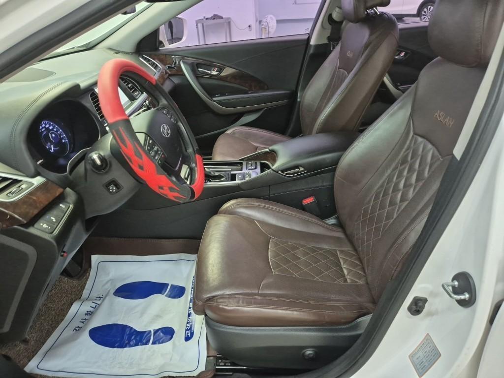HYUNDAI Aslan - Vista 11