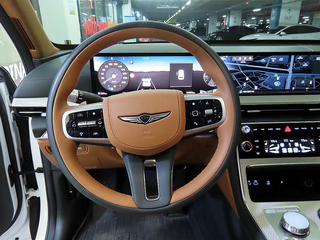 Genesis GV80 - Vista 8