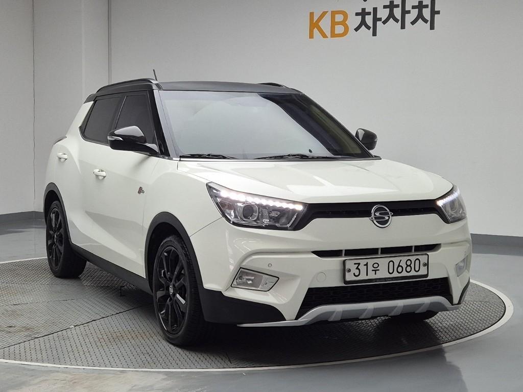 Ssangyong Tivoli - Vista 2