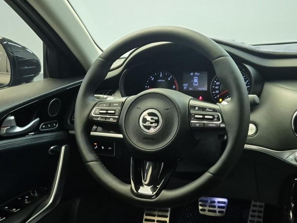 KIA Stinger - Vista 9