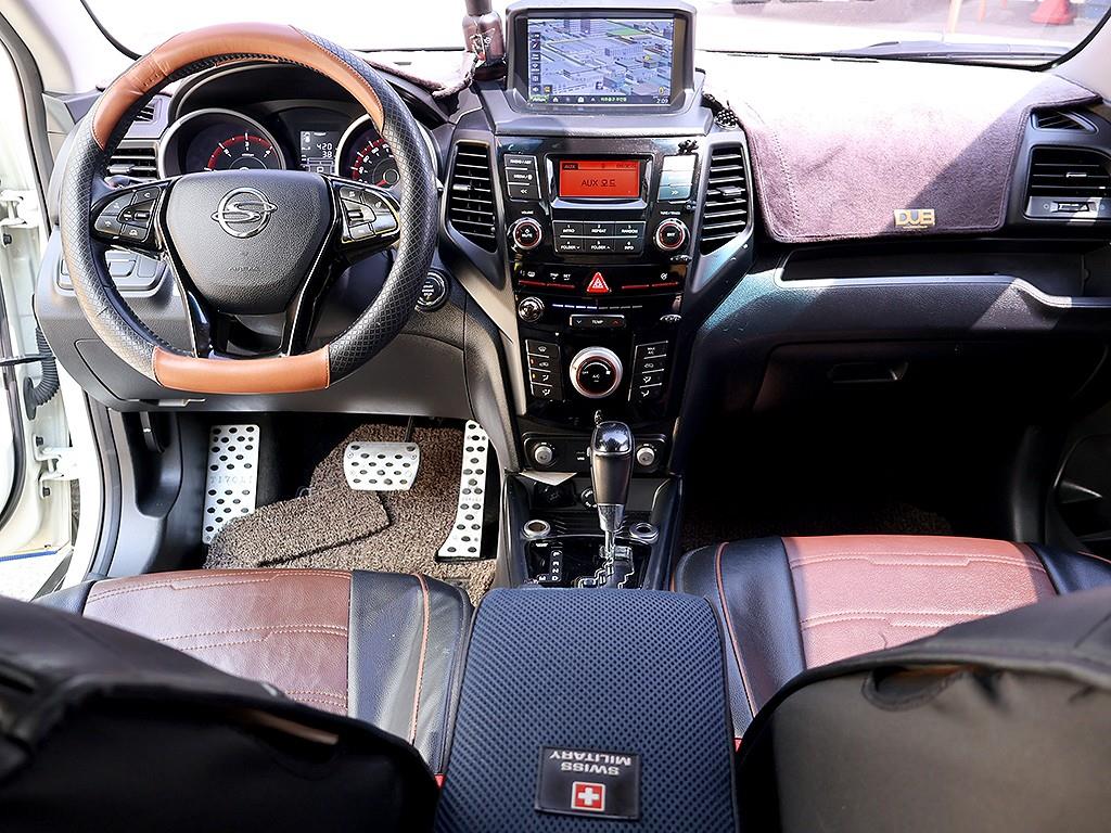 Ssangyong Tivoli - Vista 9