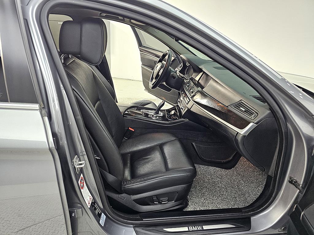 BMW 5 Series - Vista 11