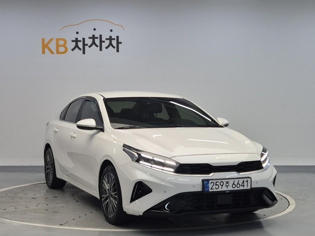 KIA K3 - Vista 4