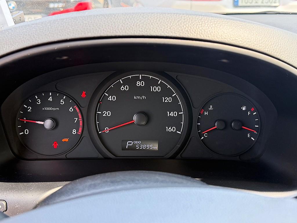 HYUNDAI Starex - Vista 9
