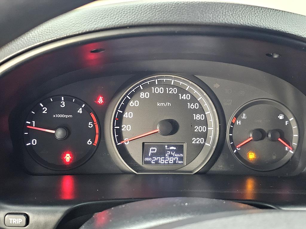 HYUNDAI Starex - Vista 6