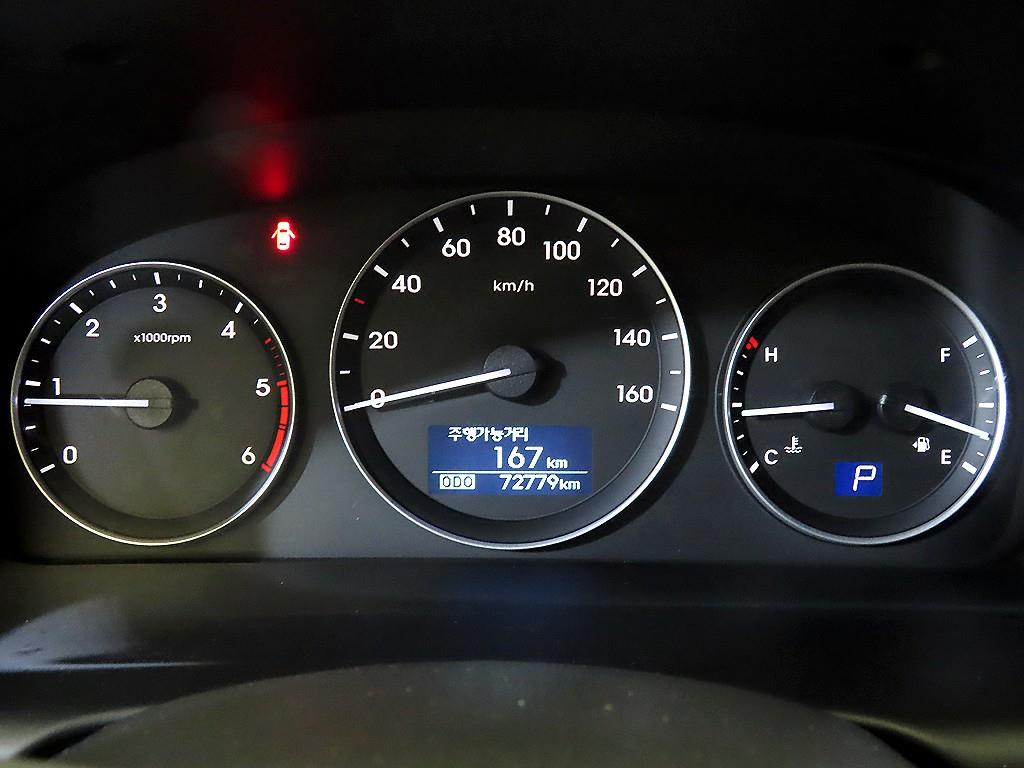 HYUNDAI Starex - Vista 12