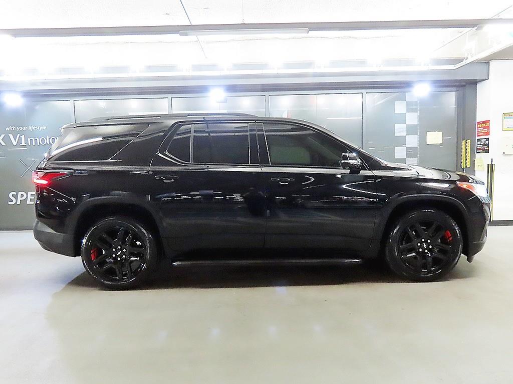 Chevrolet Travers - Vista 3