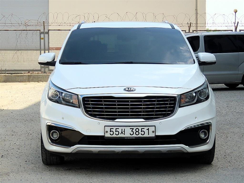 KIA Carnival 2016 Blanco - Importación desde Corea - HF Imports Iquique - Foto 1