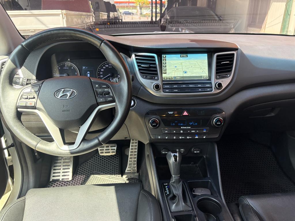 HYUNDAI Tucson - Vista 5