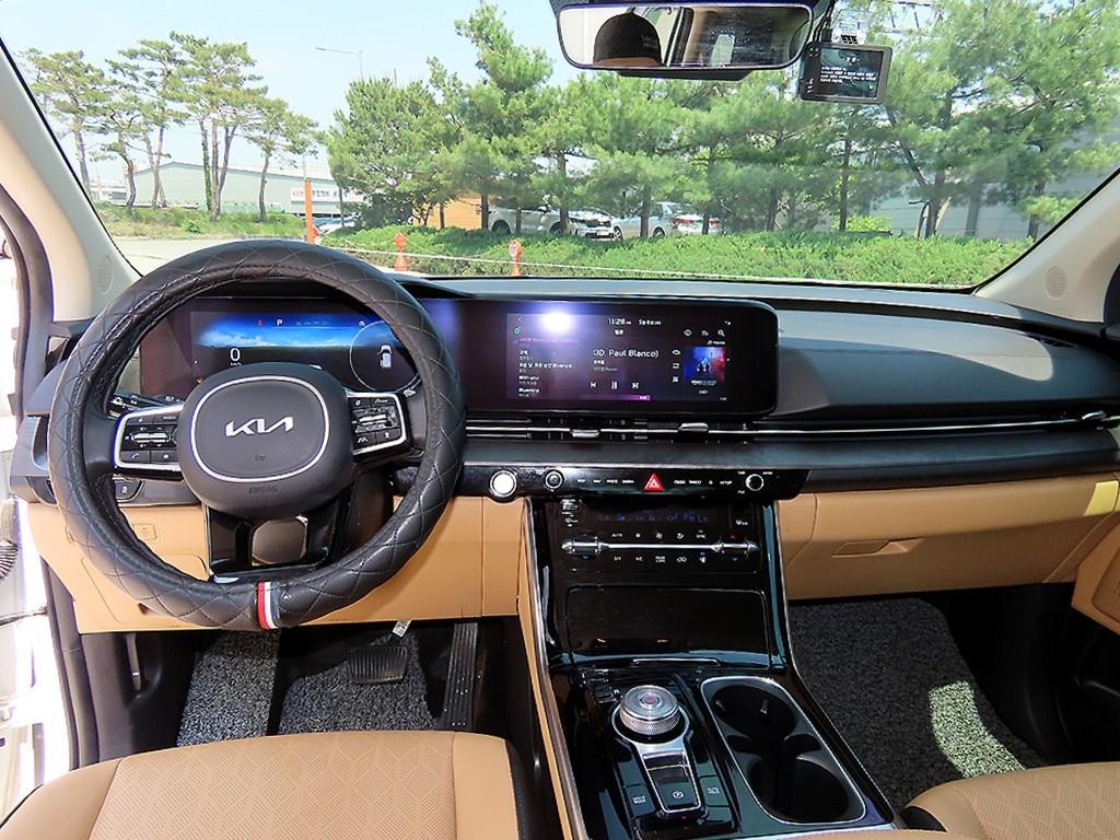 KIA Carnival - Vista 8