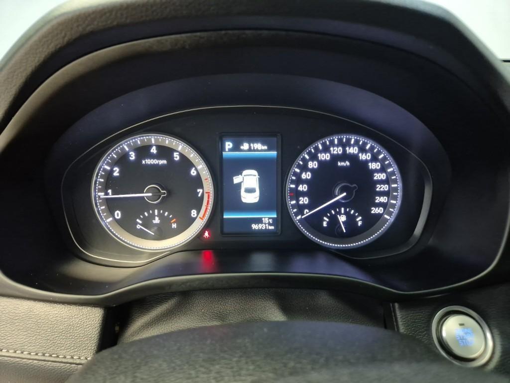 HYUNDAI Grandeur - Vista 6