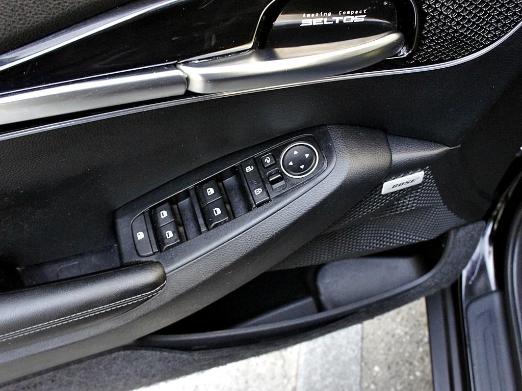 KIA Seltos 2020 Negro - Importación desde Corea - HF Imports Iquique - Foto 13