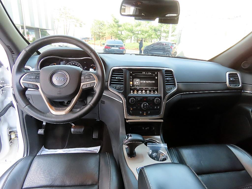 Jeep Cherokee - Vista 7