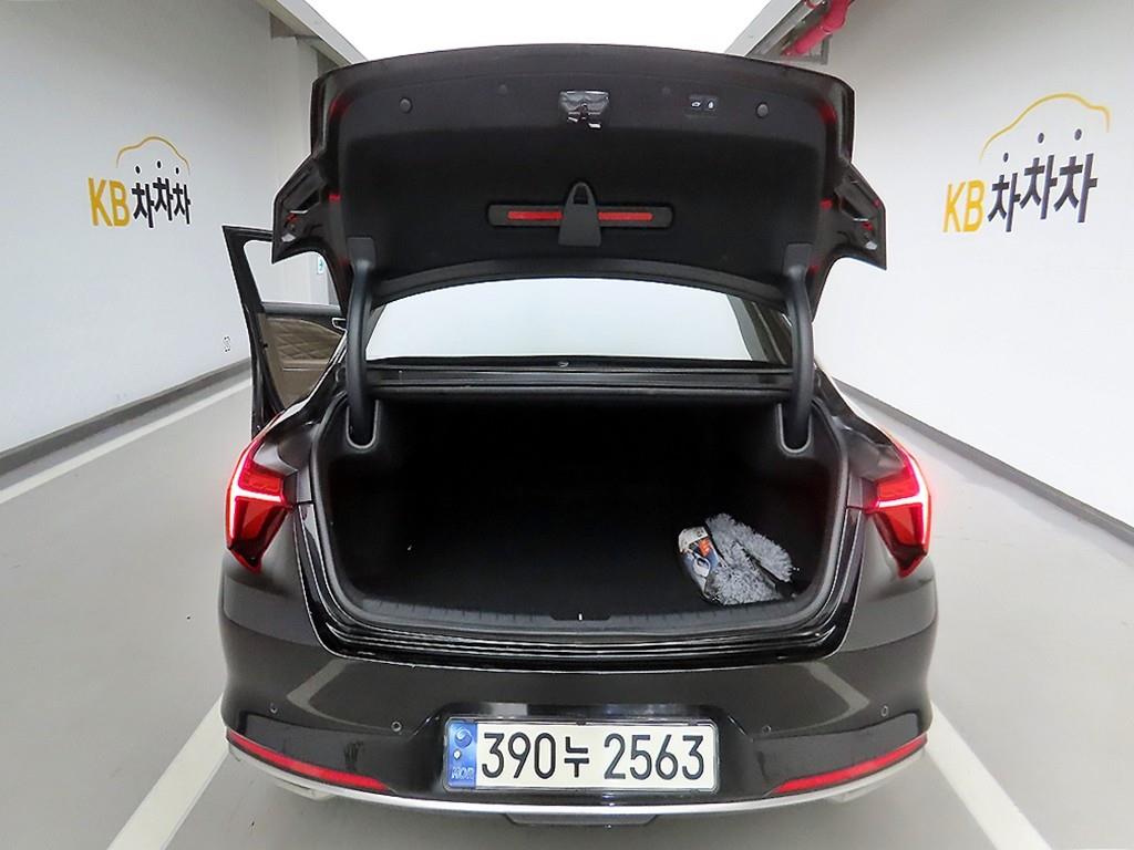 KIA K8 - Vista 5
