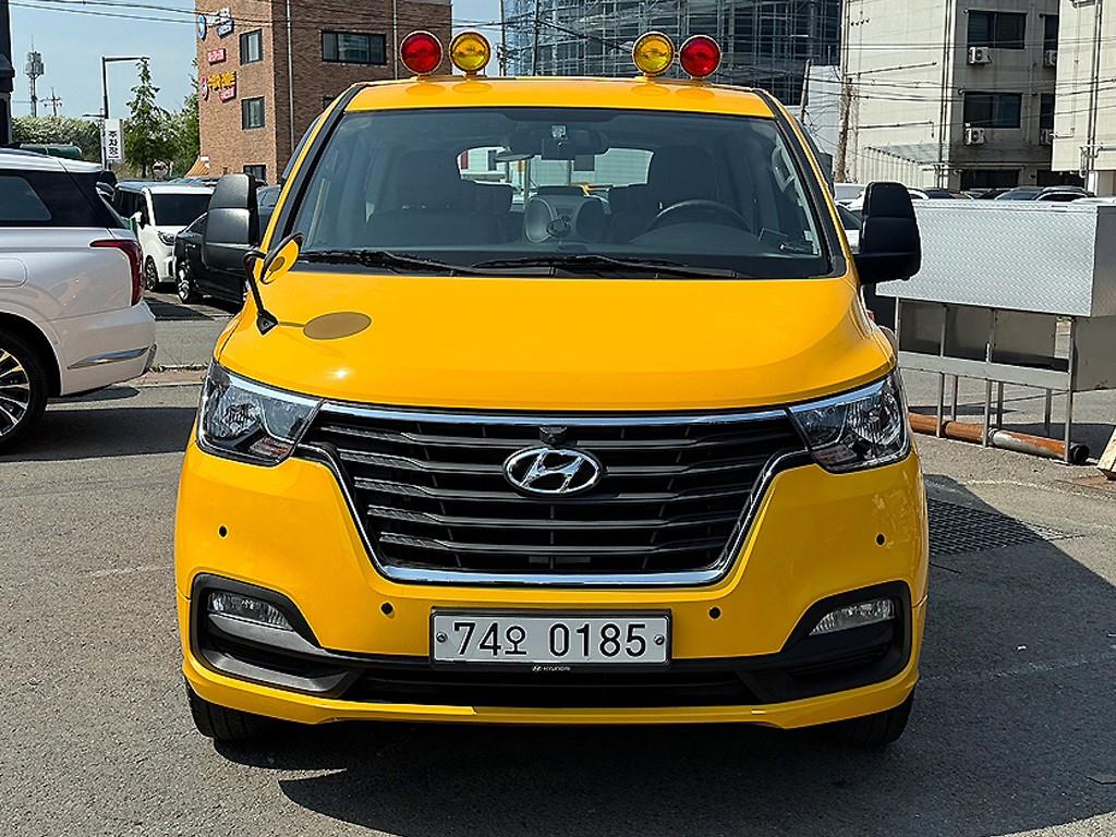 HYUNDAI Starex 2020 Amarillo - Importación desde Corea - HF Imports Iquique - Foto 1