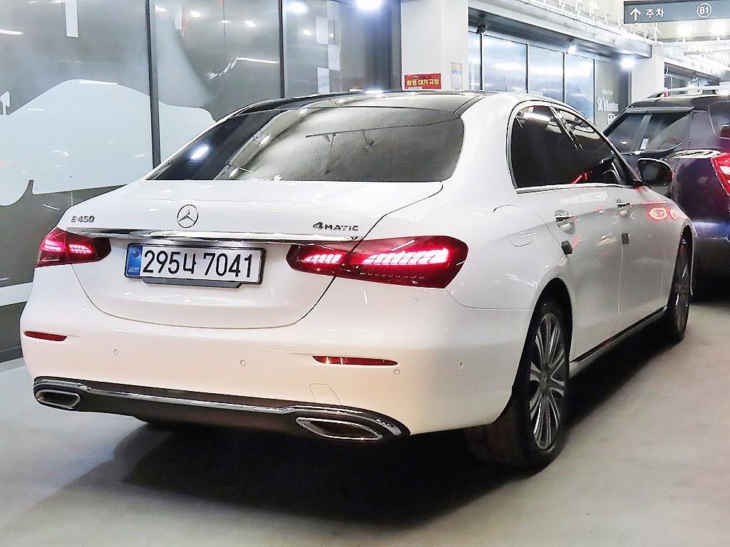 Mercedes Benz E class - Vista 4