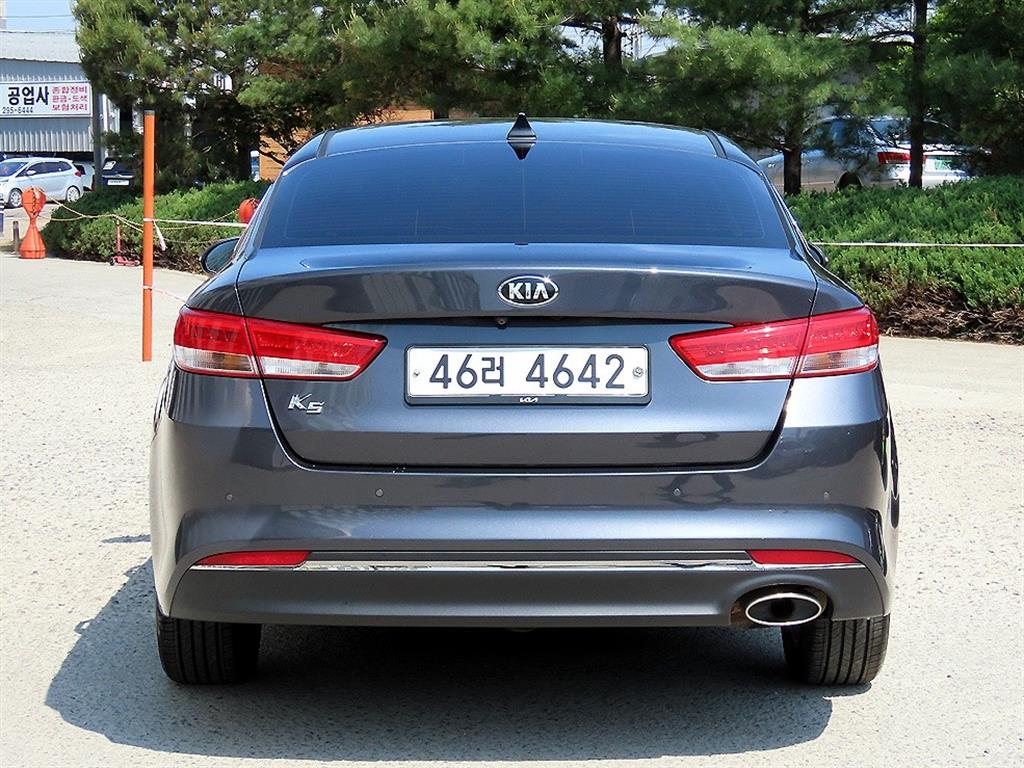 KIA K5 - Vista 4