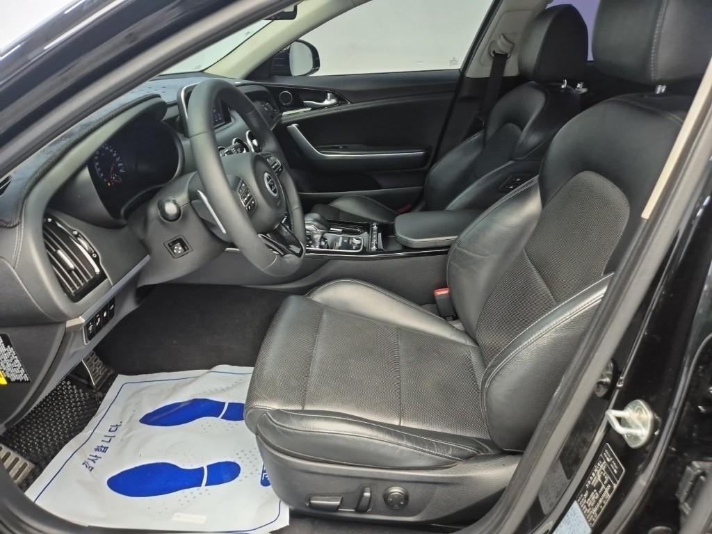 KIA Stinger - Vista 11