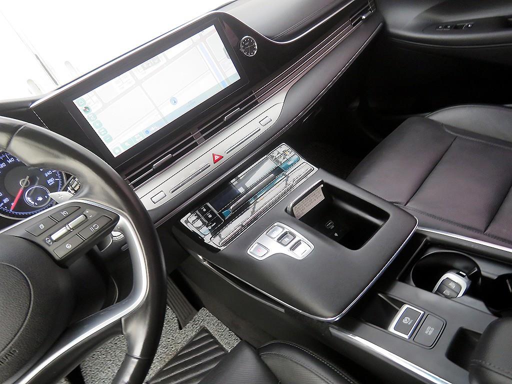 HYUNDAI Grandeur - Vista 10