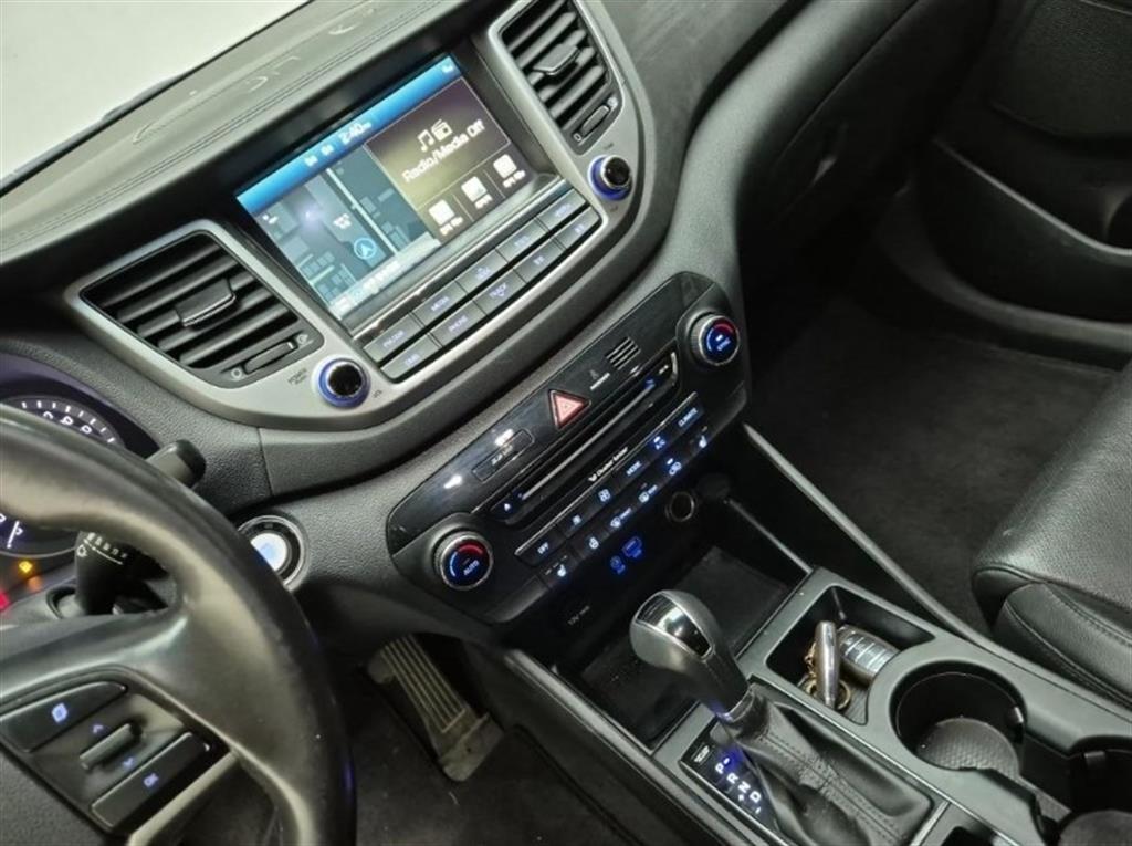 HYUNDAI Tucson - Vista 10