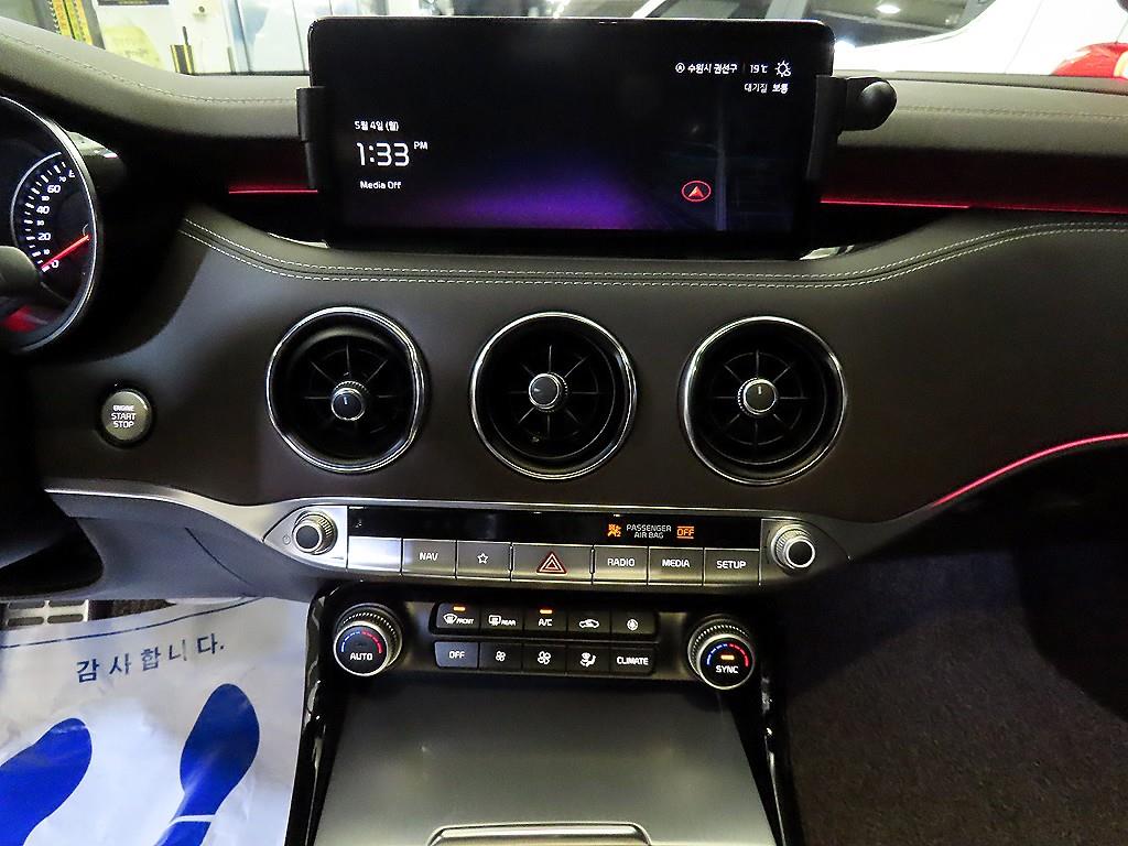 KIA Stinger - Vista 11