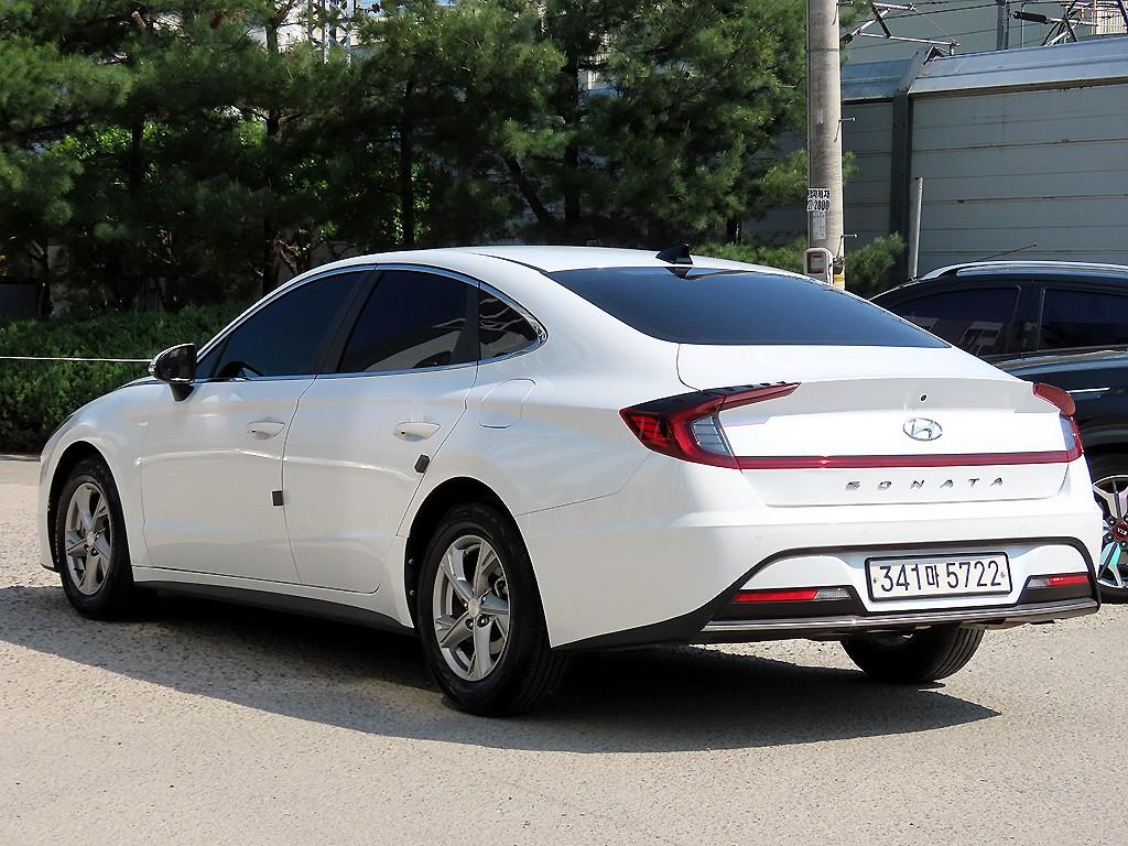 HYUNDAI Sonata - Vista 3