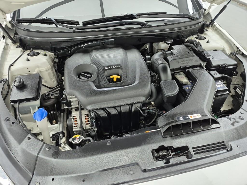 HYUNDAI Sonata - Vista 6