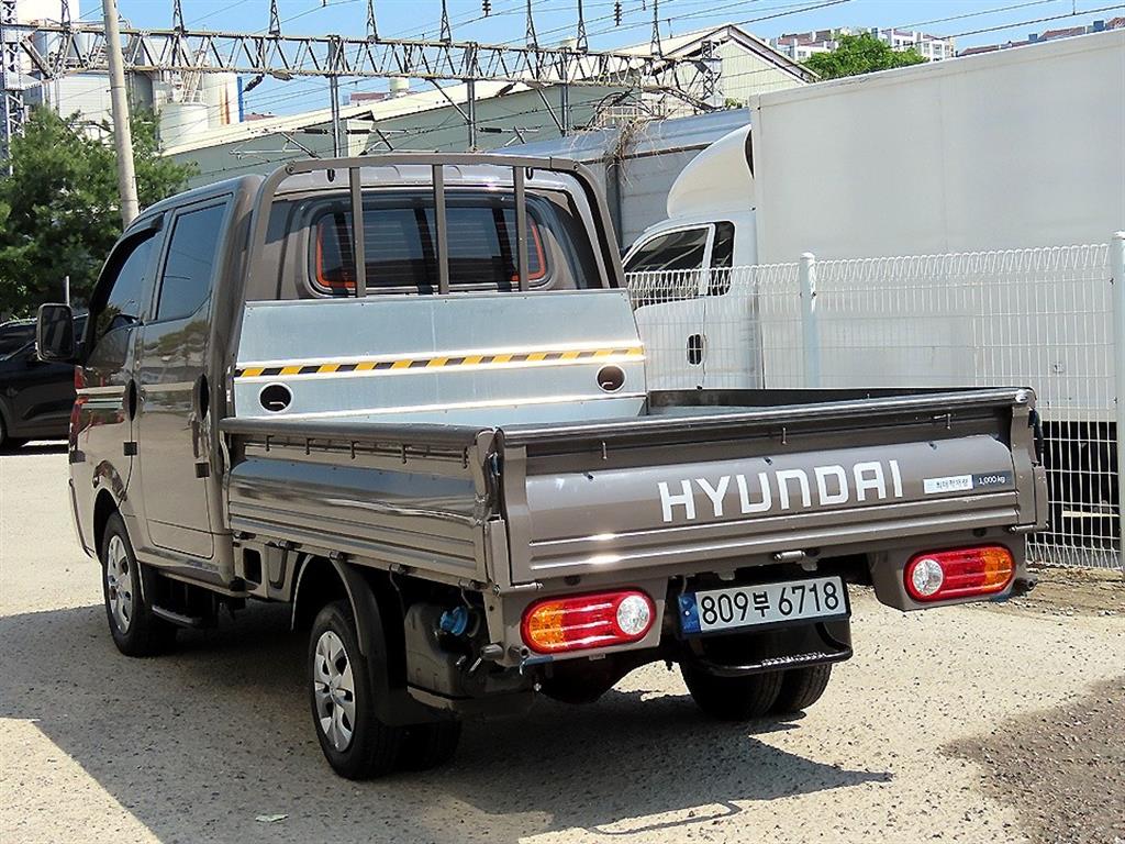 Small Truck Cargo (small) - Vista 3