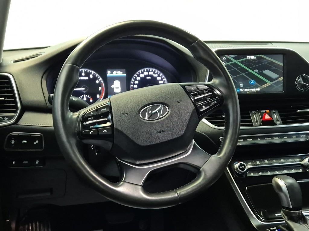 HYUNDAI Grandeur - Vista 9