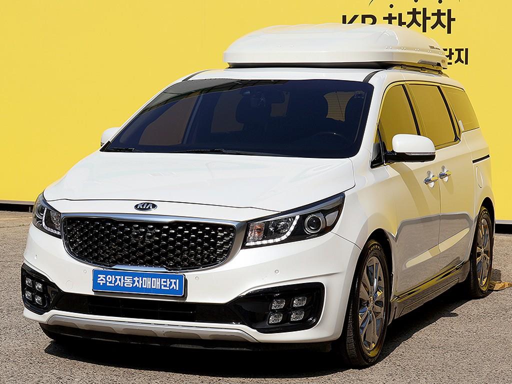 KIA Carnival - Vista 3