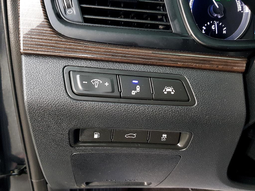 HYUNDAI Sonata - Vista 11