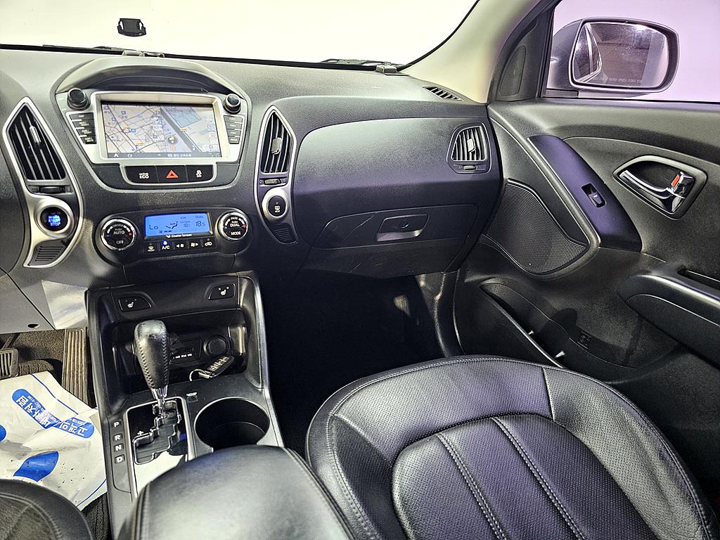 HYUNDAI Tucson - Vista 10