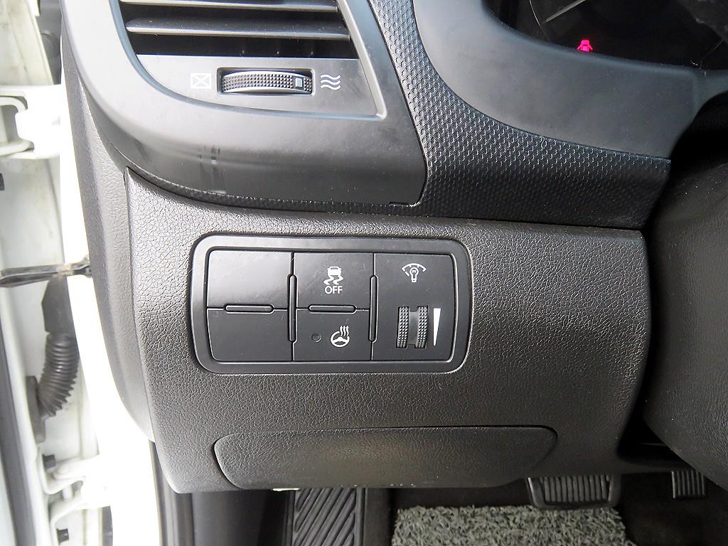 HYUNDAI Accent - Vista 10