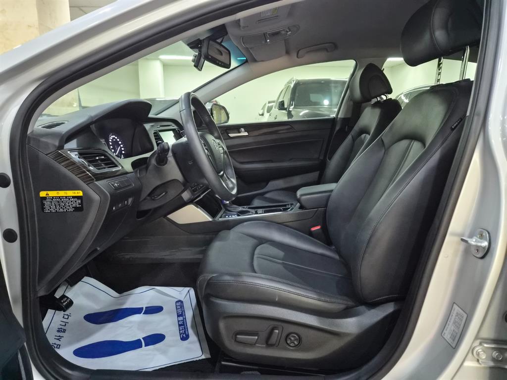 HYUNDAI Sonata - Vista 12