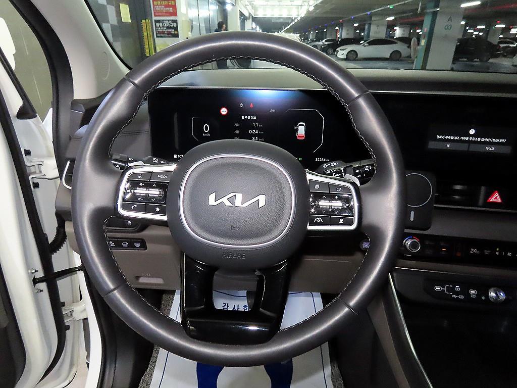 KIA Carnival - Vista 8