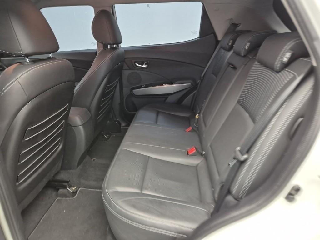 Ssangyong Tivoli - Vista 12