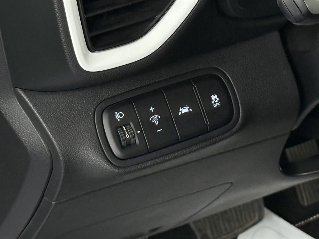HYUNDAI Venue - Vista 11