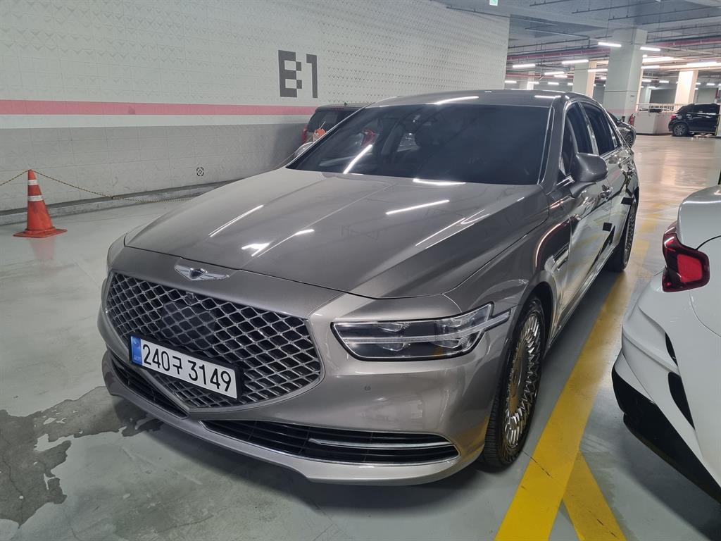Genesis G90 - Vista 3