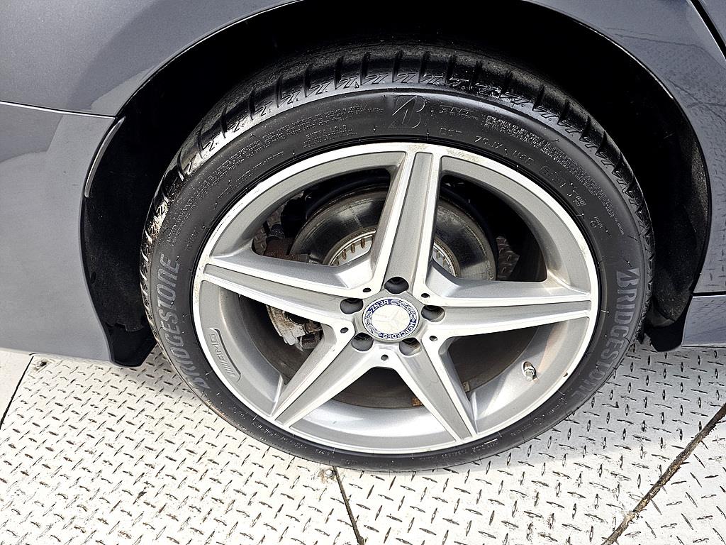 Mercedes Benz C Class 2016 Negro - Importación desde Corea - HF Imports Iquique - Foto 20