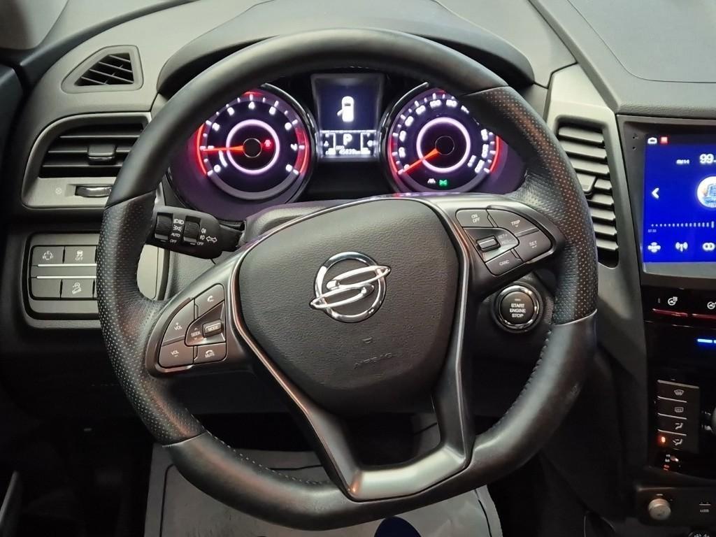 Ssangyong Tivoli - Vista 9