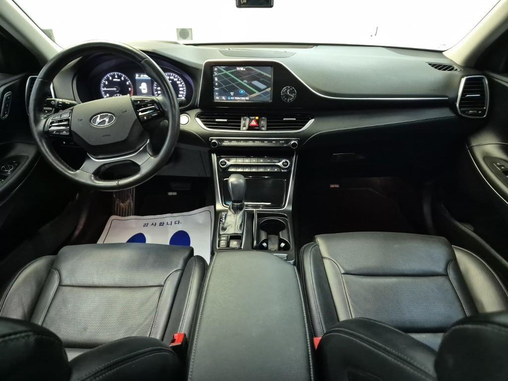 HYUNDAI Grandeur - Vista 7