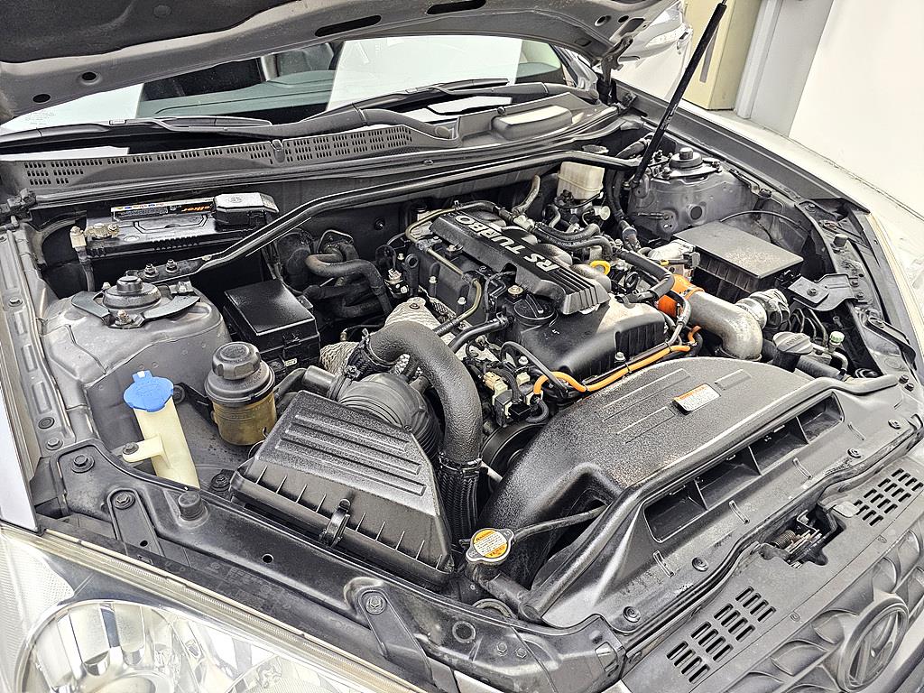 HYUNDAI Genesis - Vista 6