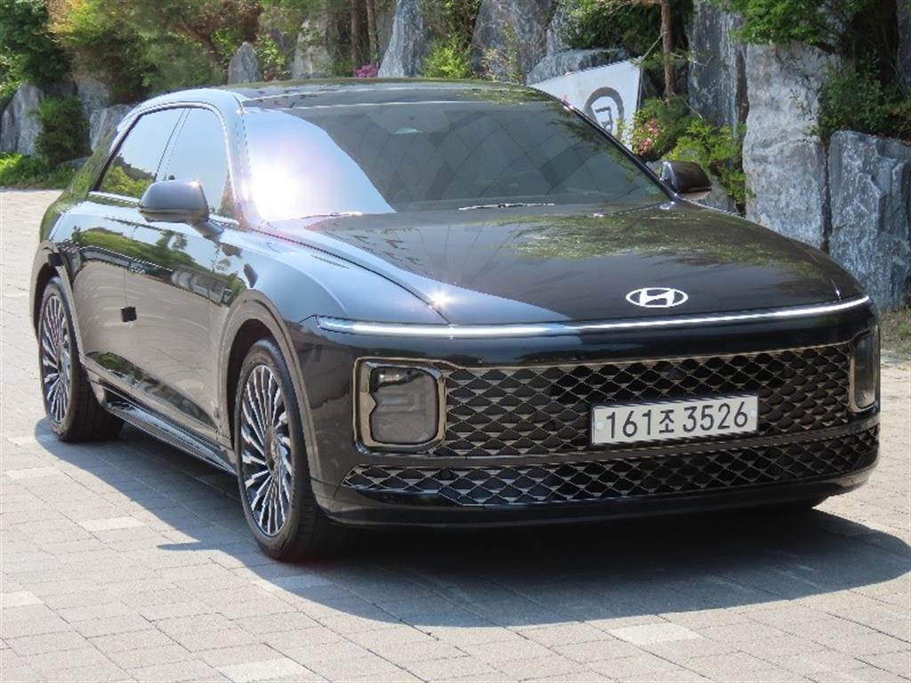 HYUNDAI Grandeur - Vista 3