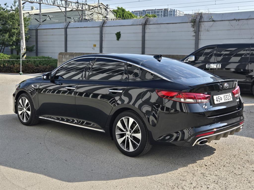 KIA K5 - Vista 3