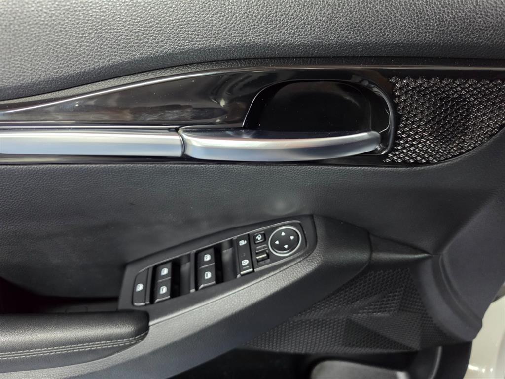 KIA Seltos - Vista 9