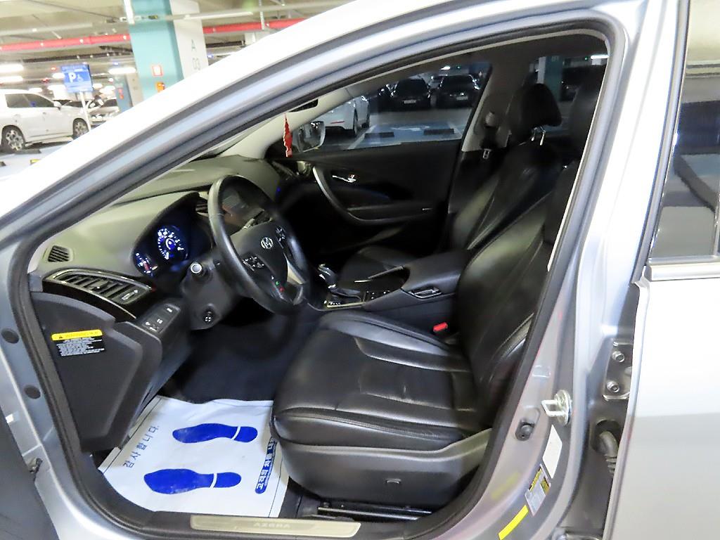 HYUNDAI Grandeur - Vista 6